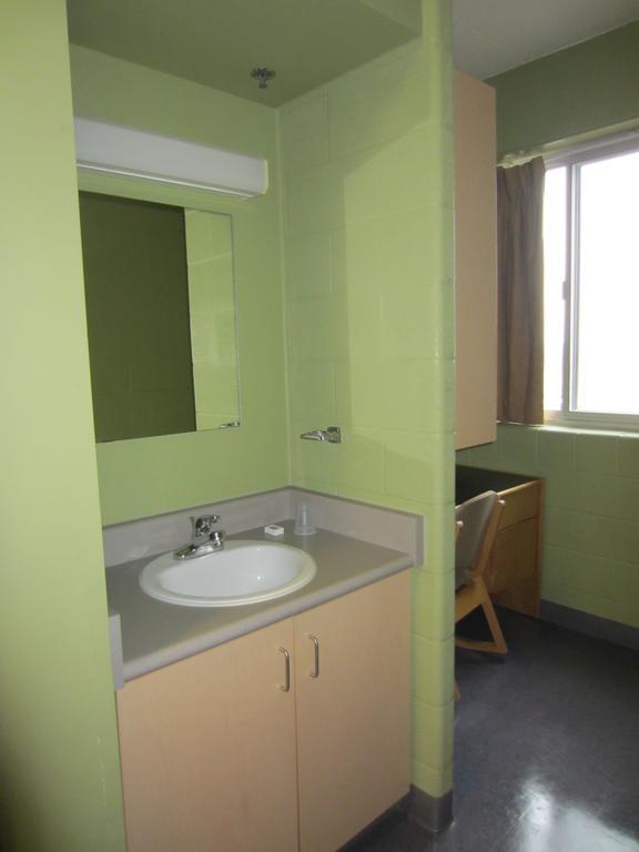 Hotel Laurier - King Street Residence Waterloo Luaran gambar